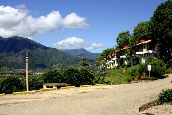 Hotel Alto Cerro Constanza